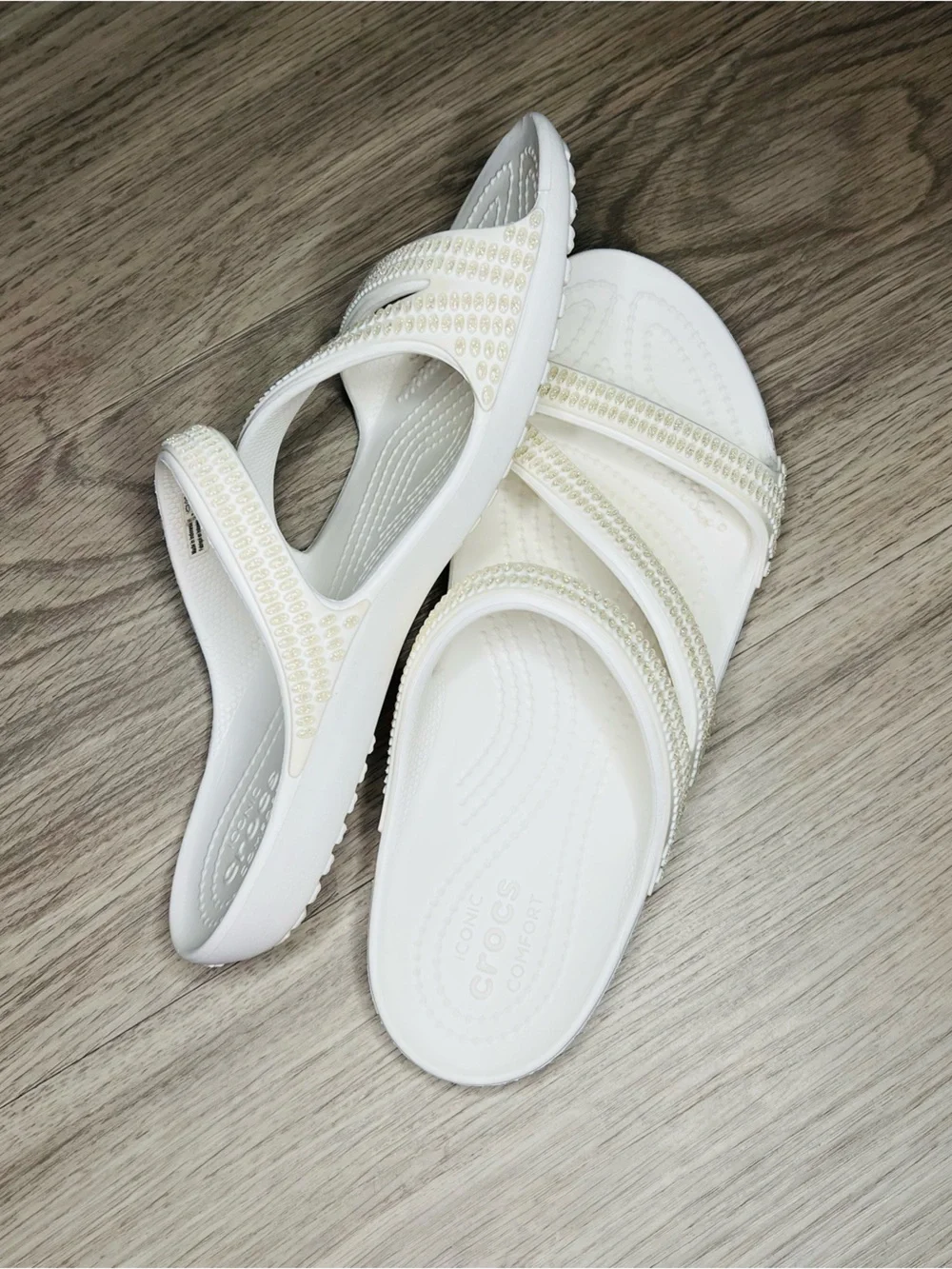Crocs Kadee II Strappy Sandals Embellished Rhinestones White Vacation Resort Sz9